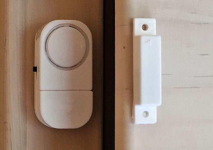 Tür-Fenstermagnet-Set. Hilfe bei Hinlauftendenz