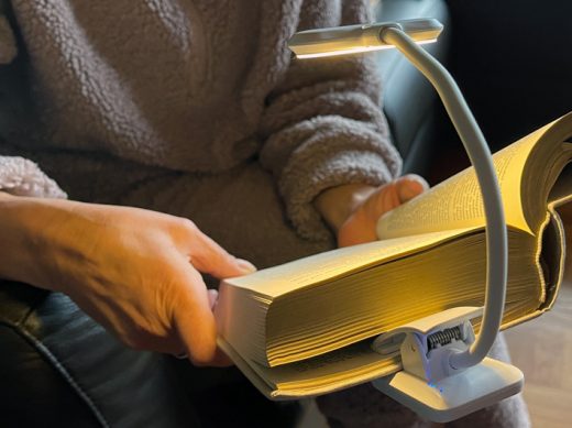 Hilfe für Senioren und schwache Augen: LED-Leselampe